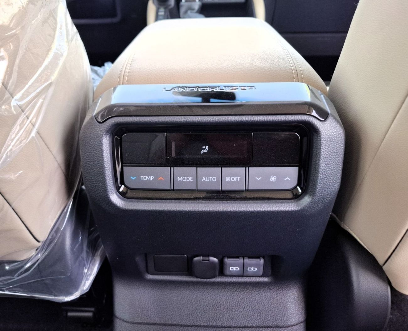 Toyota Prado Toyota Prado 2.4L 2024 GCC White Petrol All Rounder