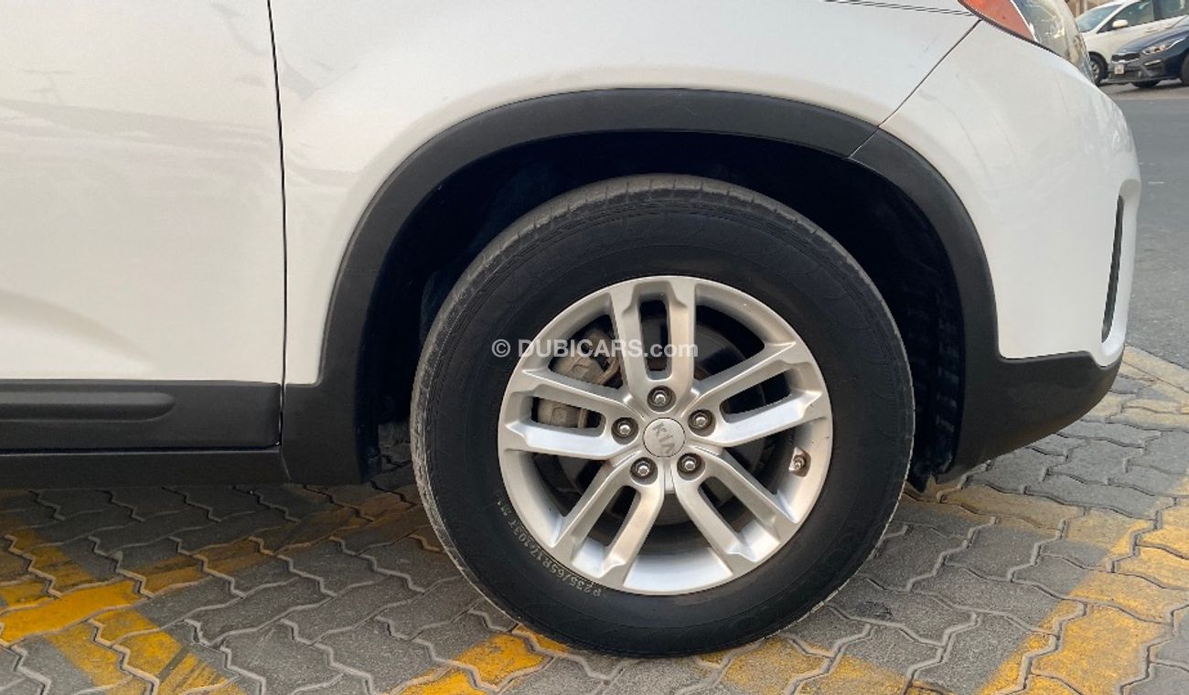 Kia Sorento LX 2.4L V4