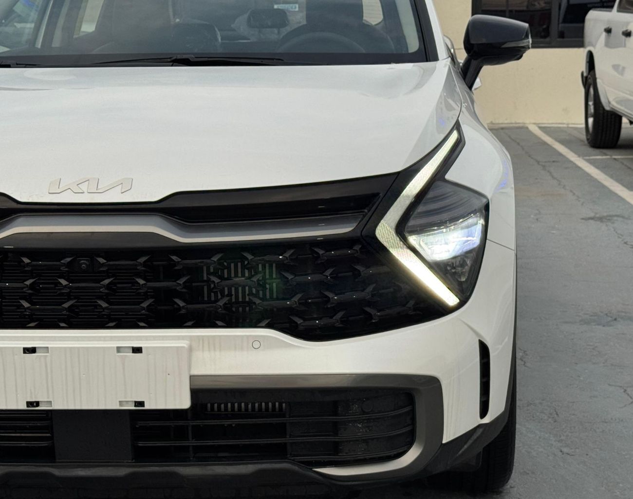 كيا سبورتيج 2.0L Petrol Turbo 4WD 2025 Export Price @ 90,000 AED