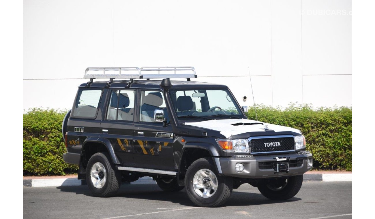 تويوتا لاند كروزر 70 76 V8 4.5L Diesel MT- Full option (Export only)