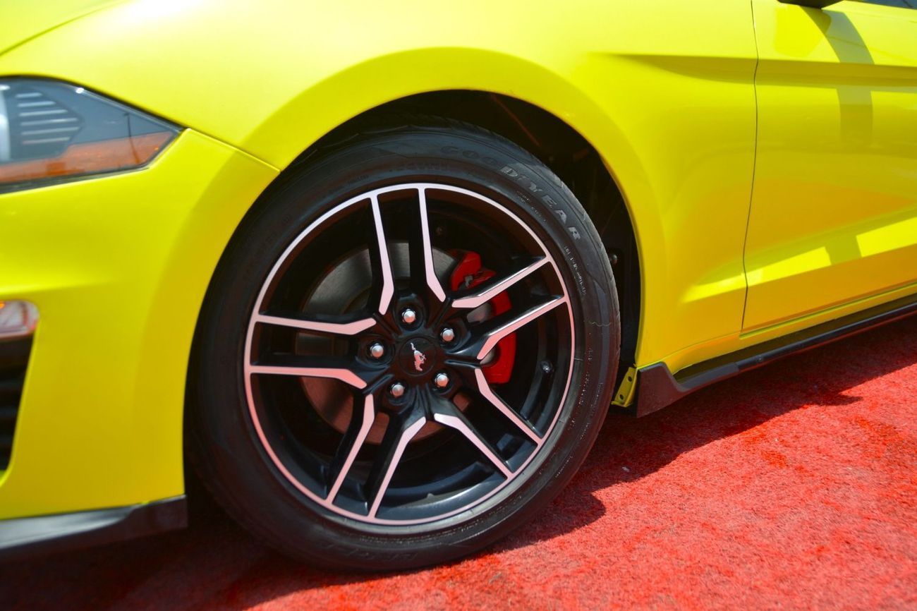 فورد موستانج MUSTANG -CONVERTIBLE- ATTRACTIVE SHAPE AND COLOR //IN VERY GOOD CONDITION