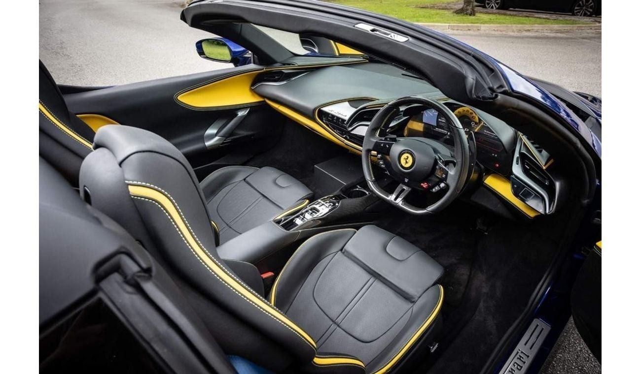 فيراري SF90 سبيدر 4.0T V8 7.9kWh F1 DCT RIGHT HAND DRIVE