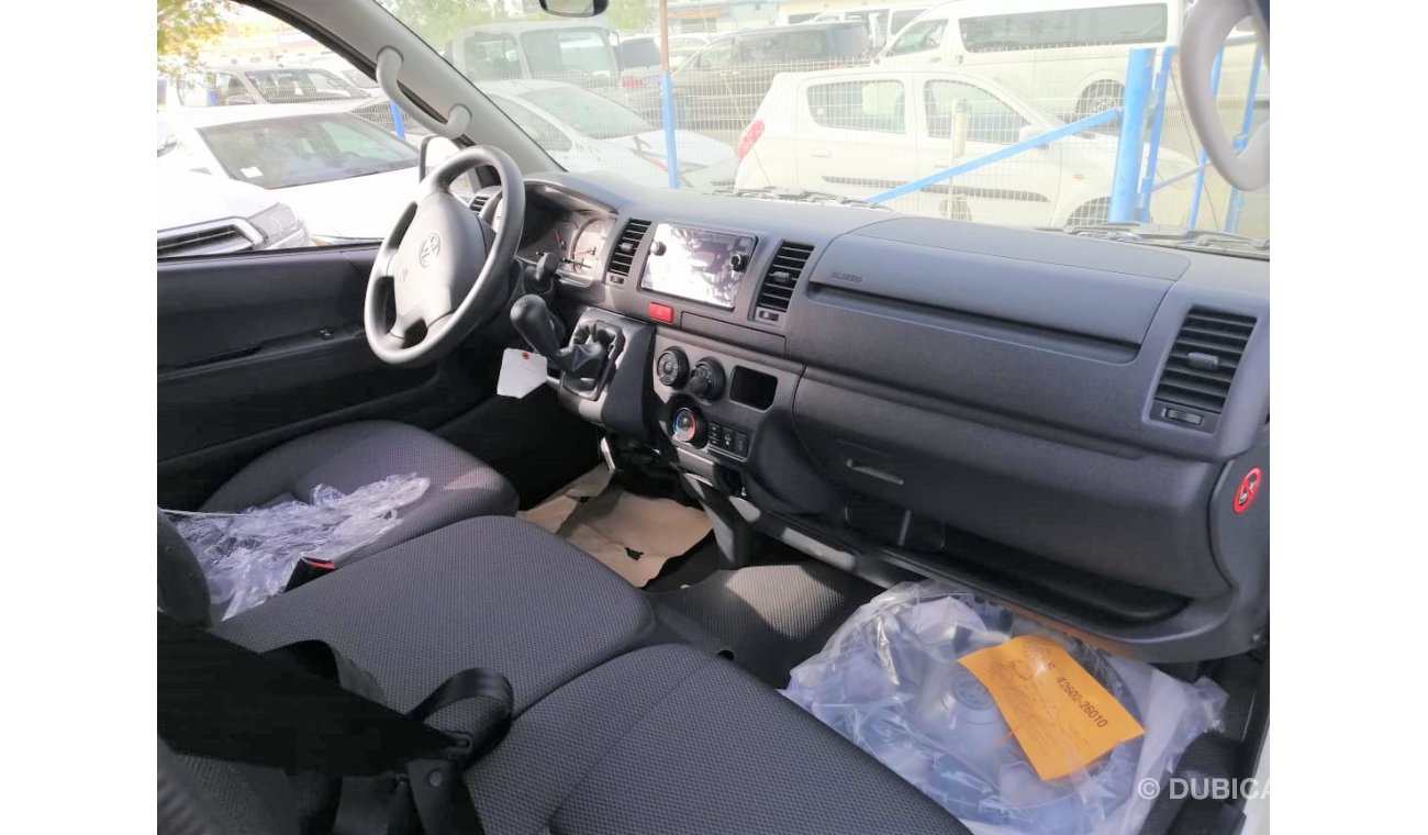 Toyota Hiace 15 seats