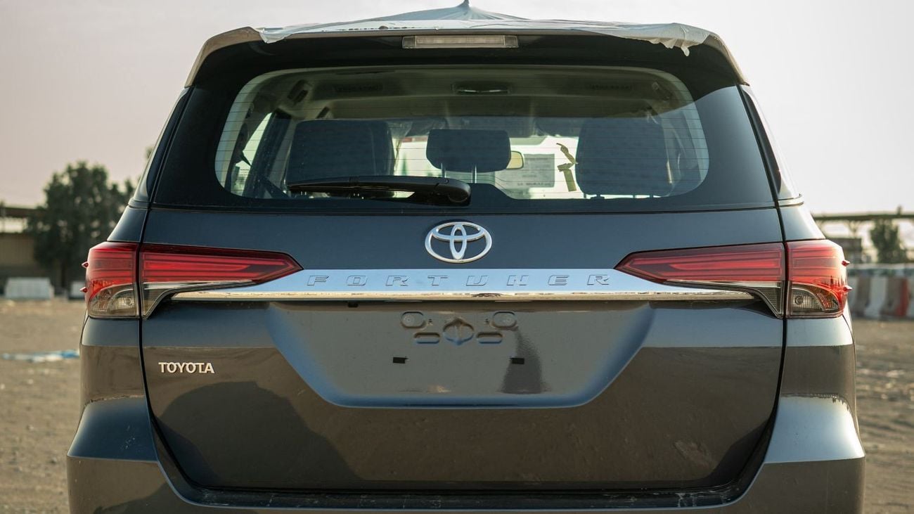 Toyota Fortuner Mid Option 2.7L Petrol 2025YM [FOR EXPORT TO AFRICA ONLY]