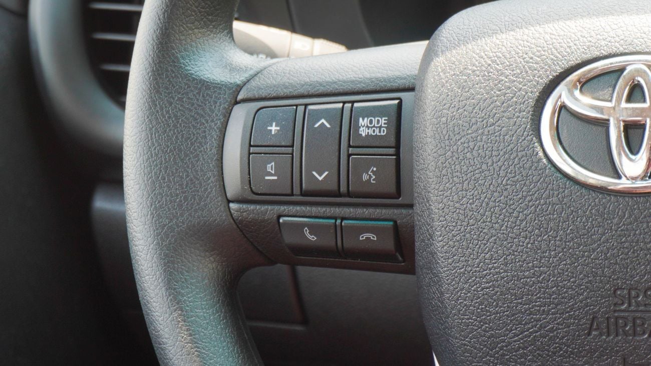 Toyota Hilux 2.7L PETROL 4WD A/T BASIC 2025