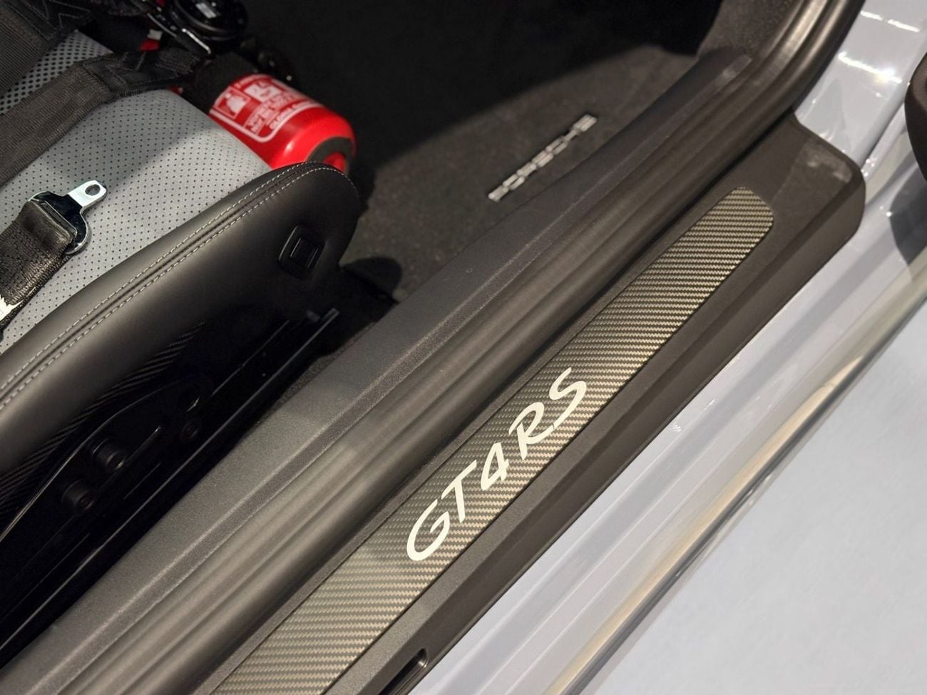 Porsche 718 Cayman AED 11,180 P.M | 0% DOWN PAYMENT | PORSCHE 718 CAYMAN GT4 RS | 4.0L NATURALLY ASPIRATED | 2023 | GCC