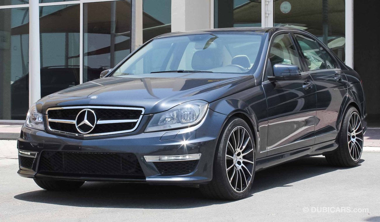 Mercedes-Benz C 300 AMG wheels