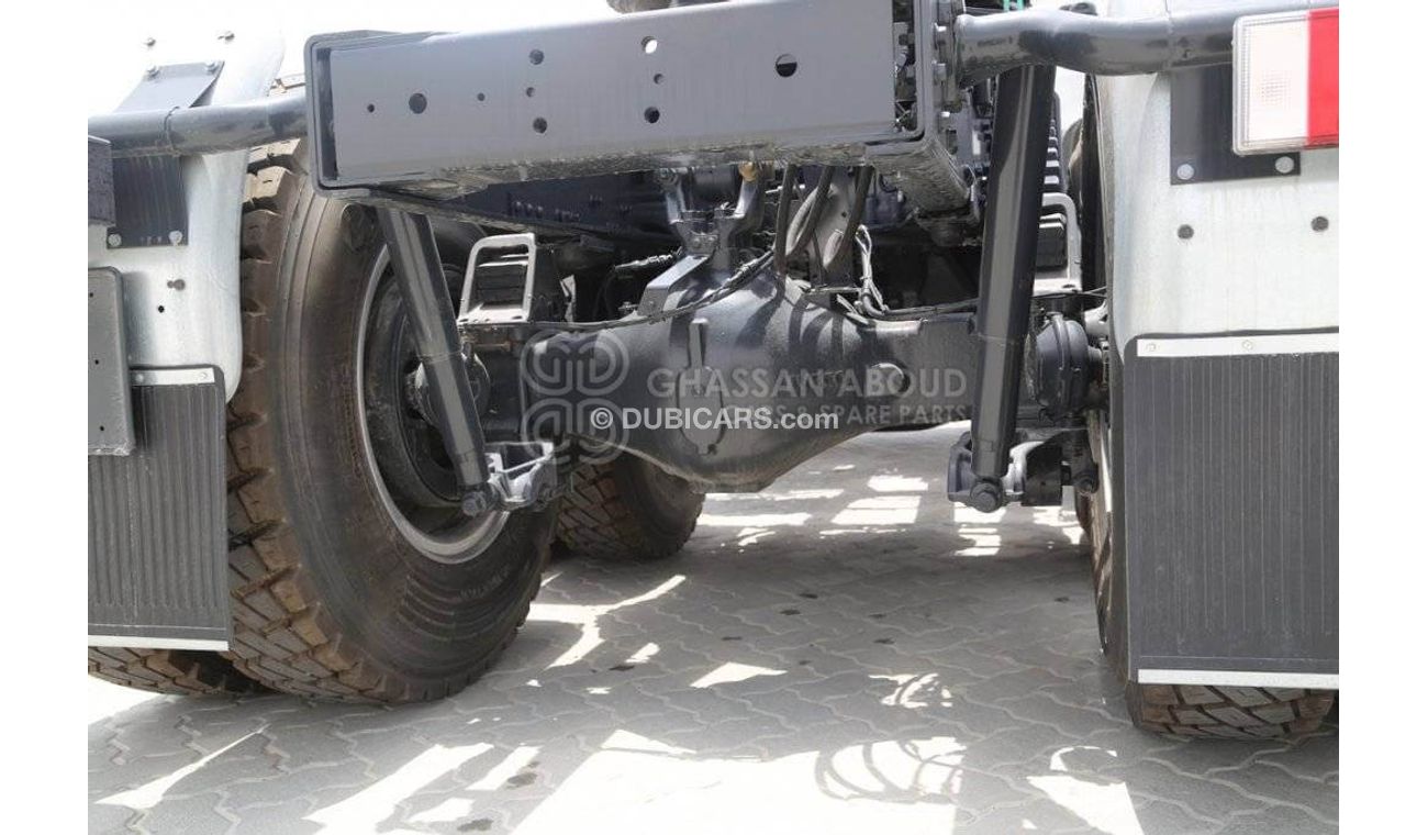 Iveco Trakker IVECO, GCW 130 Ton HP 440, Sleeper Cabin w/ Hub Reduction MY22 Tractor Head Tractor Head EXPORTONLY