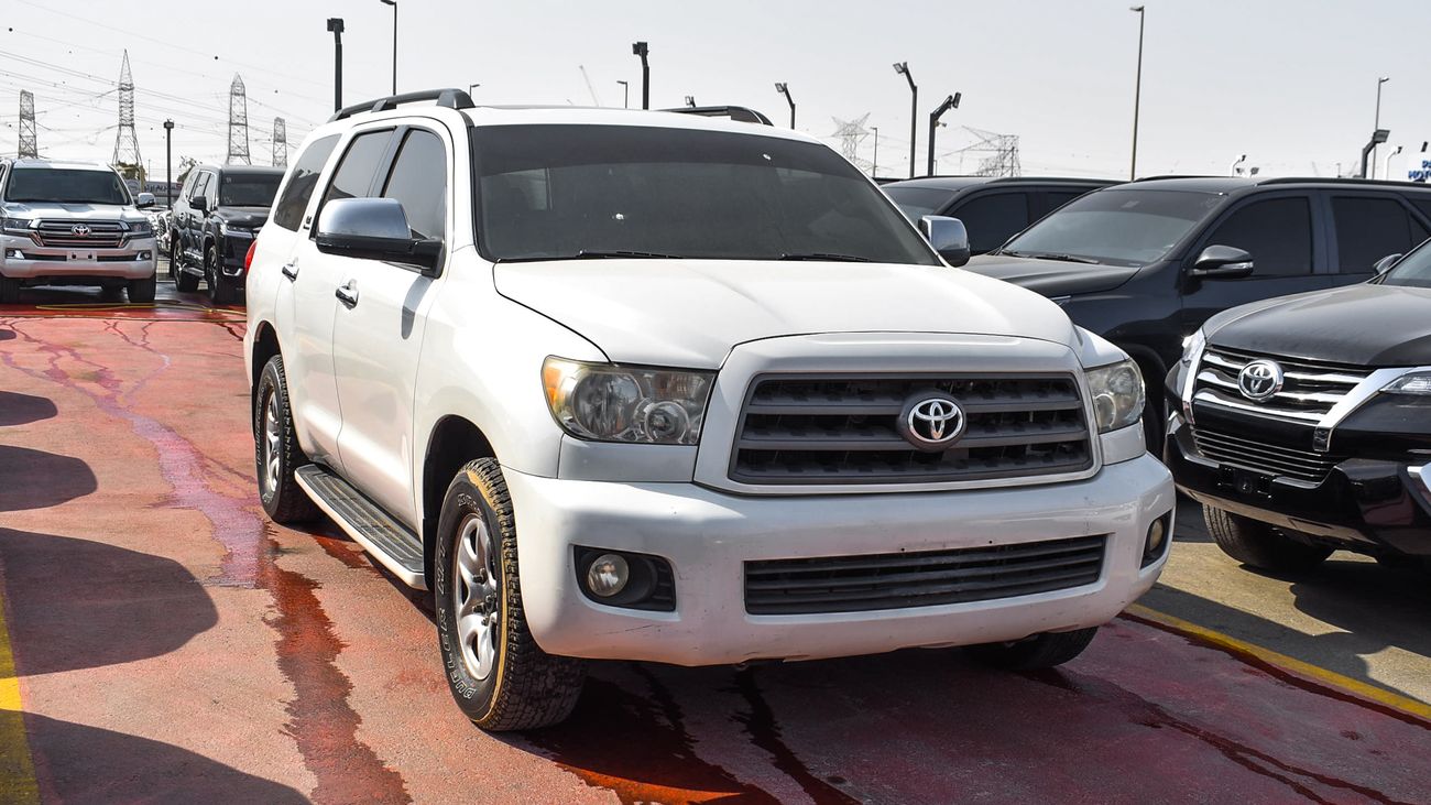 Used Toyota Sequoia 2011 for sale in Dubai - 708403