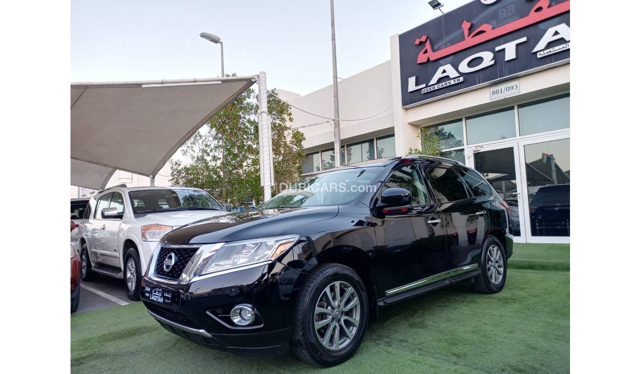 نيسان باثفايندر وارد كندابدون حوادث CLEAN TITLE  بانوراما جلد كاميرامامية وخلفية بحالة ممتازة لاتحتاج لأى مصاريف