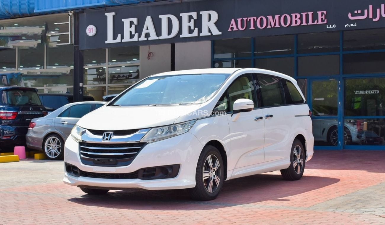 Used Honda Odyssey 2016 for sale in Dubai 600277