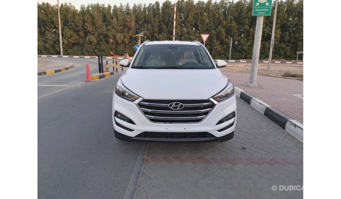 Hyundai Tucson SE SE Very Clean Car