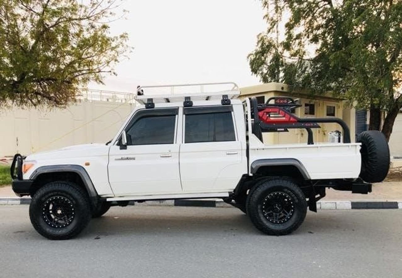 Toyota Land Cruiser Pick Up 2016 LAND CRUISER DOUBLE CABIN
