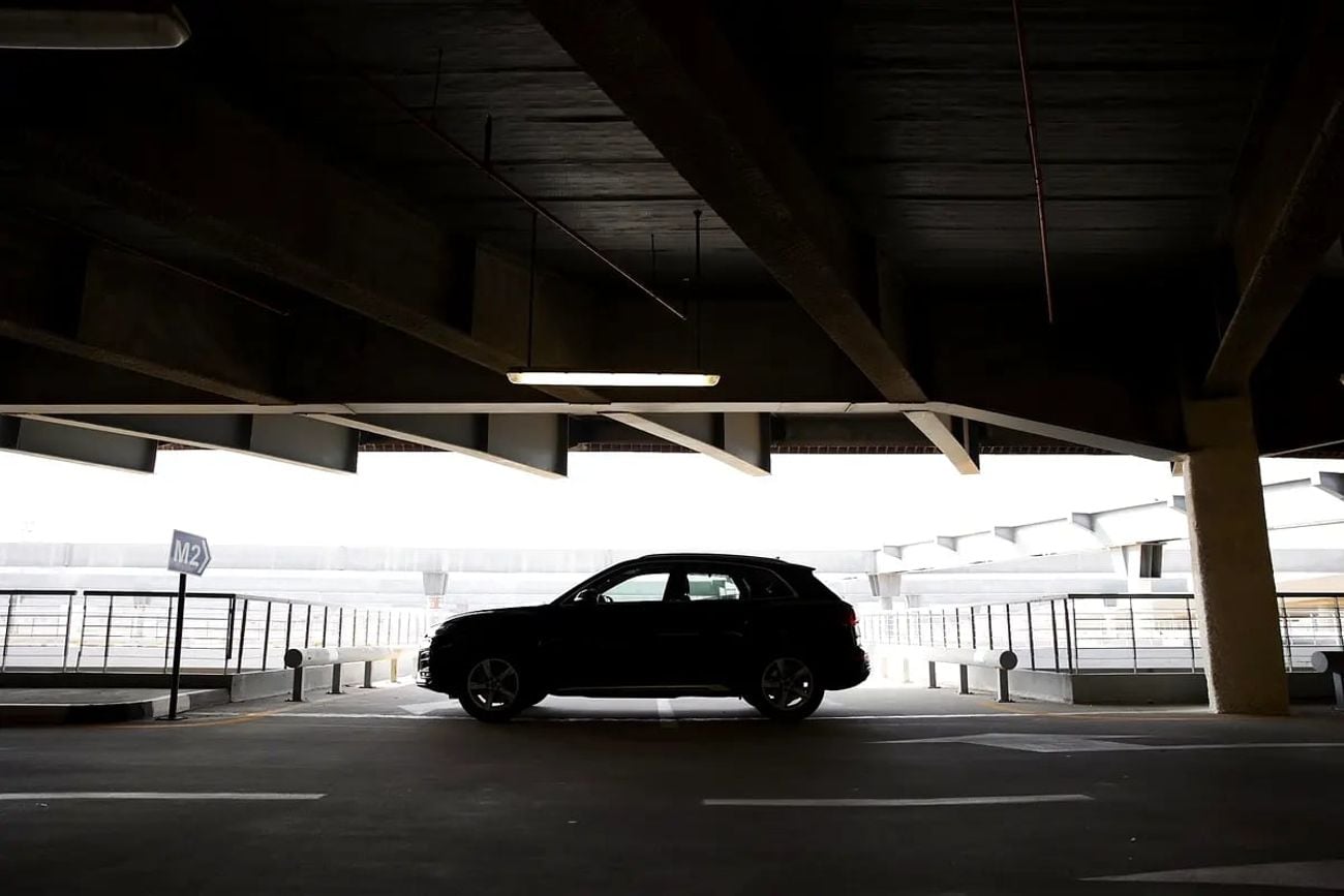 أودي Q5 45 TFSI Quattro Design 2.0L