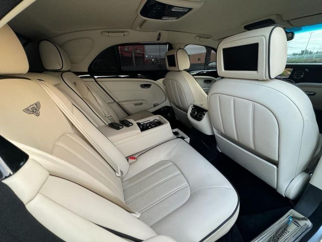 بنتلي مولسان BENTLEY MULSANNE 2012 V8 VIP LOW MILEAGE IN PERFECT CONDITION