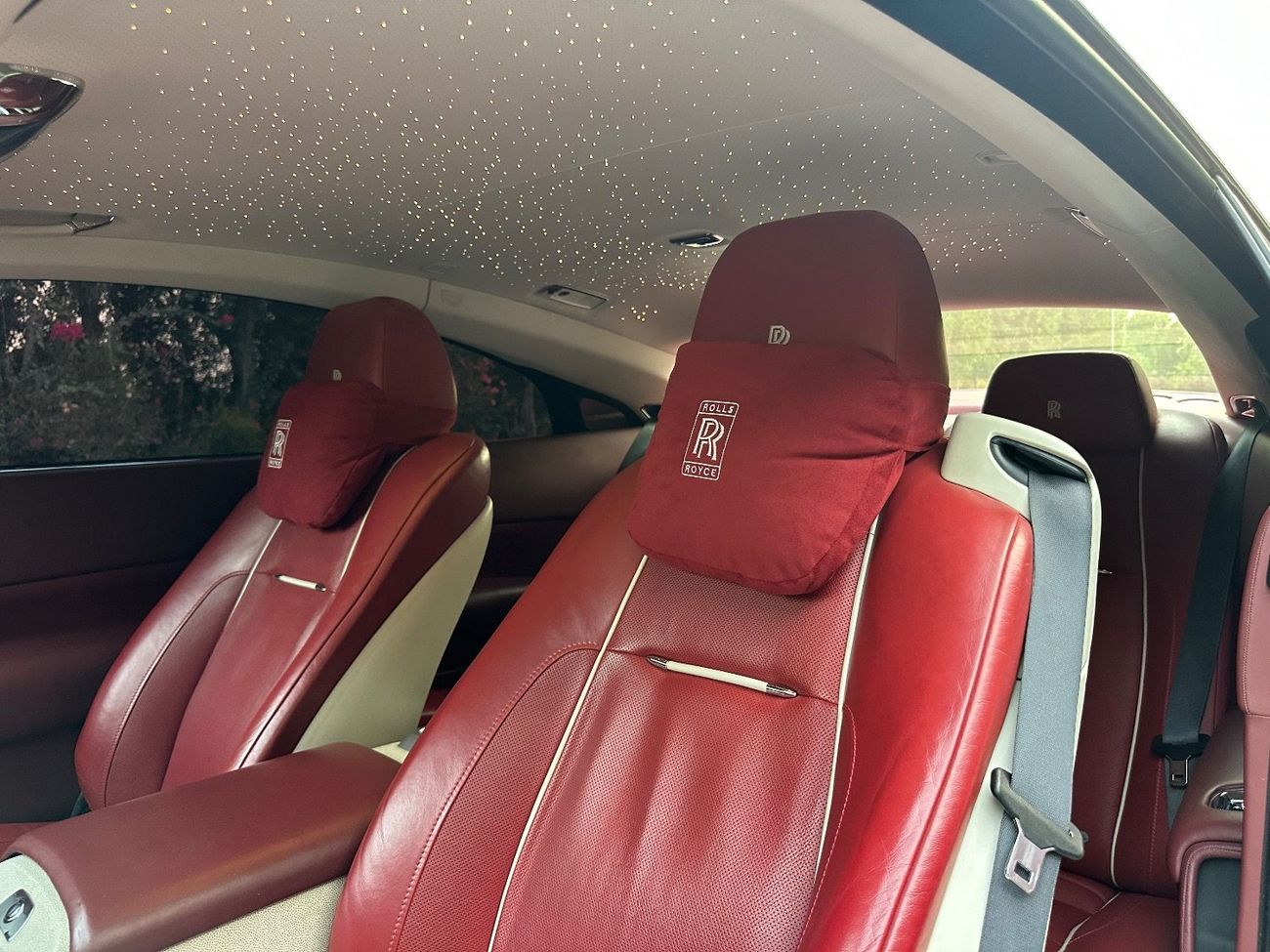 رولز رويس واريث 2015 Rolls Royce Wraith | GCC Specs | 6.6L V12 | 624 HP | 109K KM | Starlight Headliner | Excellent 