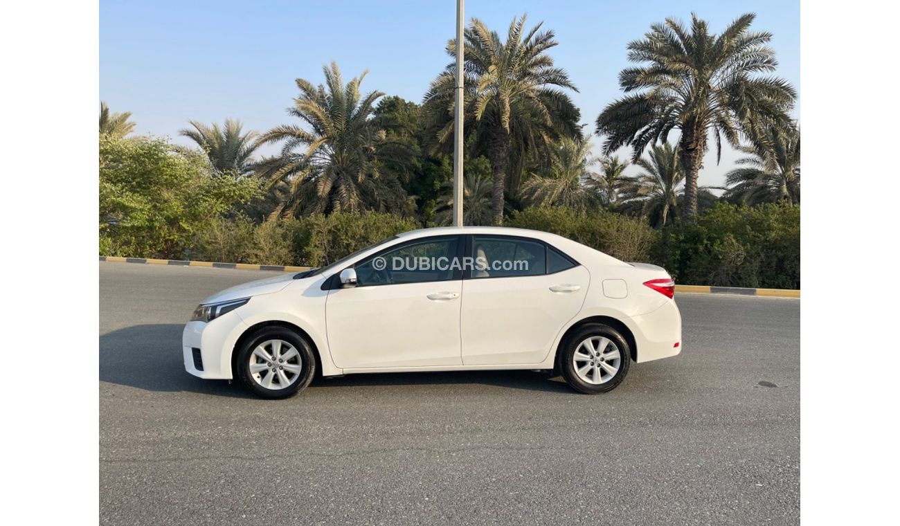تويوتا كورولا Toyota Corolla  model 2015    ( GCC_ SPEC) VERY GOOD CONDITION