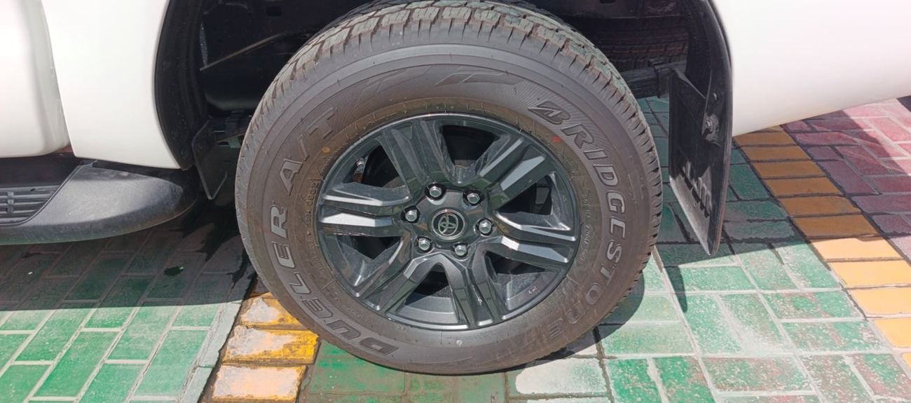 تويوتا هيلوكس GLX 2.7L Double Cab Utility 4WD A/T