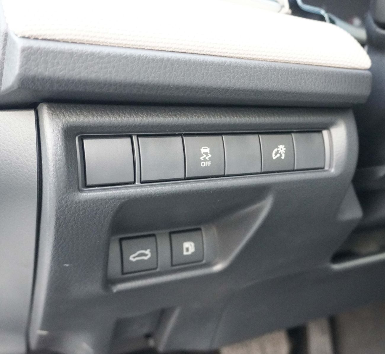 تويوتا كامري 2025 MODEL 2.5L PETROL