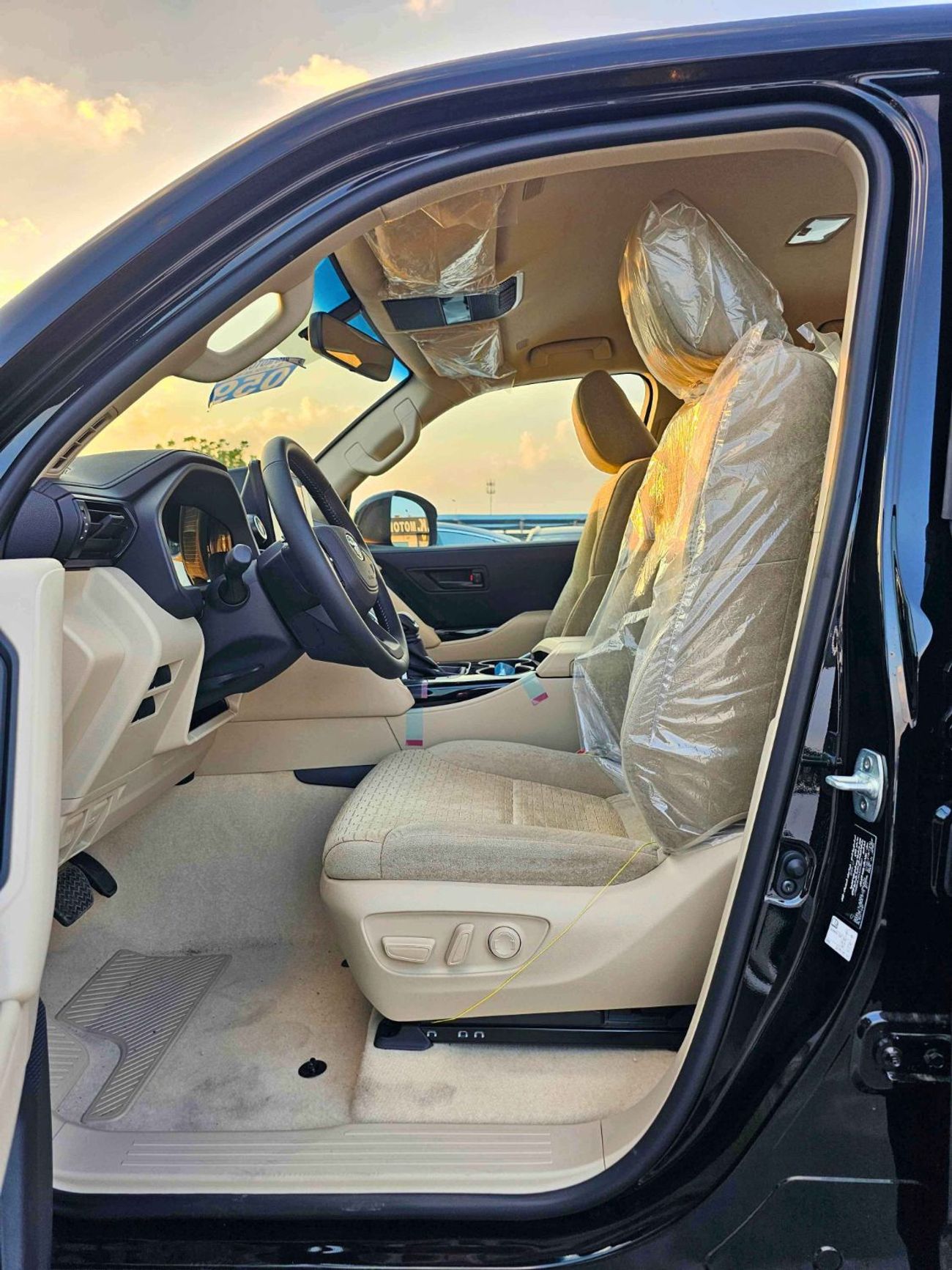 تويوتا لاند كروزر GXR TWIN TURBO / 3.5L V6 PETROL 4WD / DRIVER POWER SEAT/ FABRIC SEATS/ CODE # GXR-G