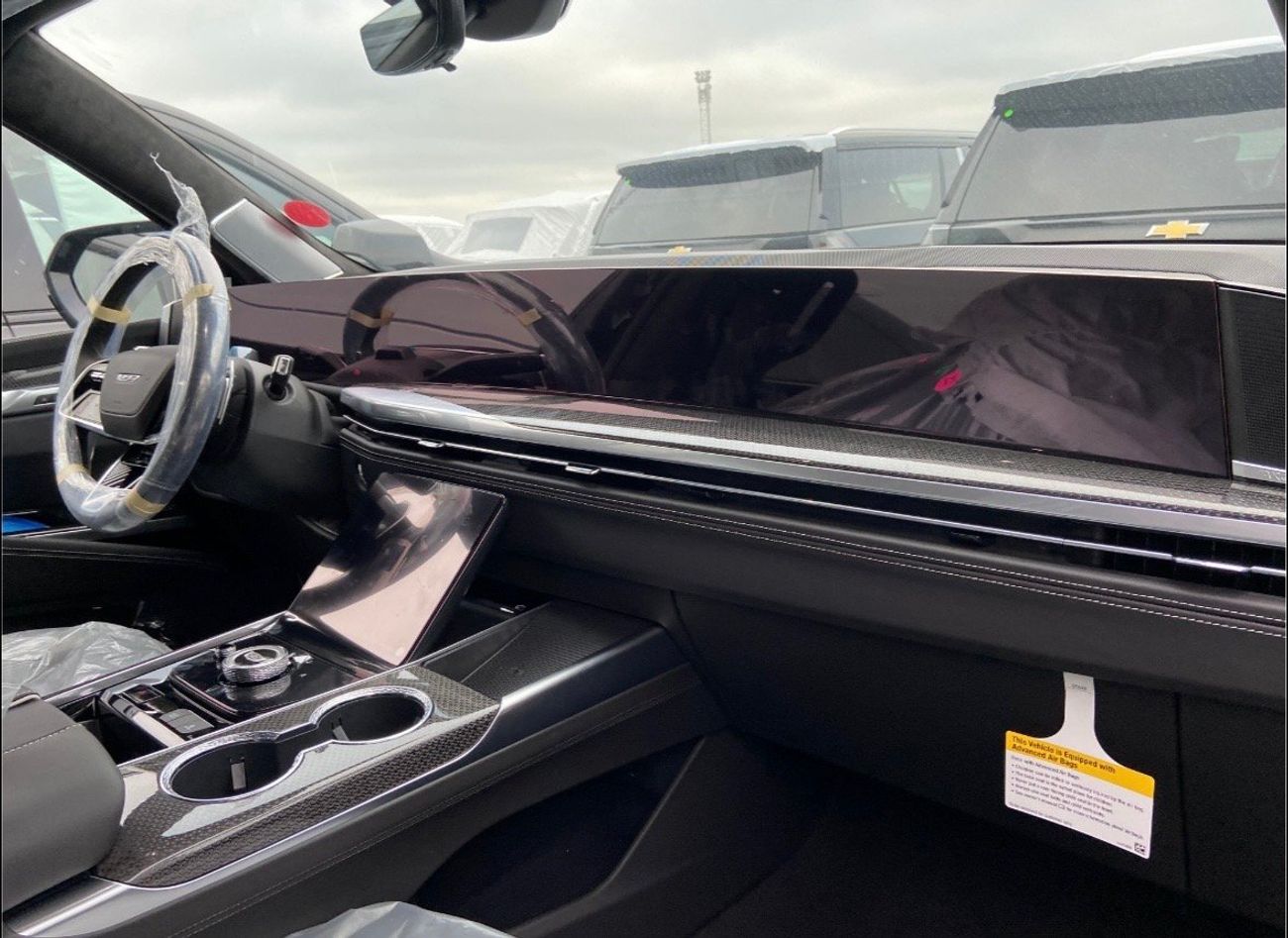 Cadillac Escalade V SERIES EXECUTIVE SEATS