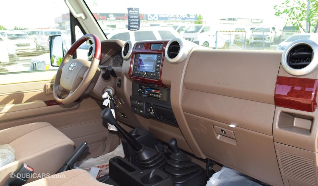 Toyota Land Cruiser Pick Up LX V6 - 4.0L