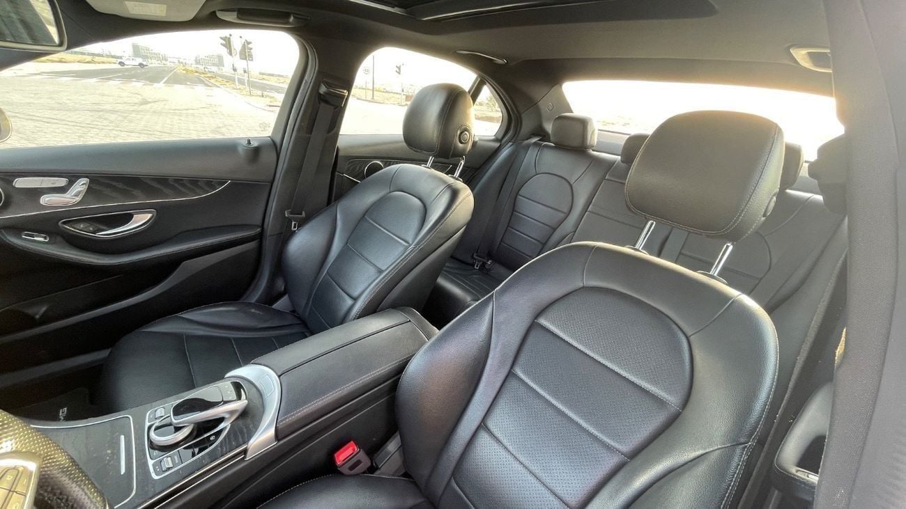 مرسيدس بنز C 300 Std 2.0L (241 HP)
