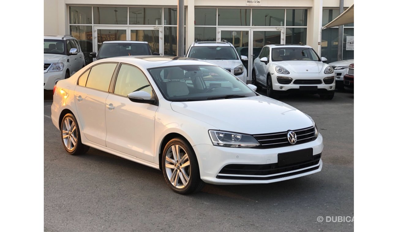 Volkswagen Jetta Volex wagan Getta model 2016 GCC car prefect condition full option sun roof leather seats back came