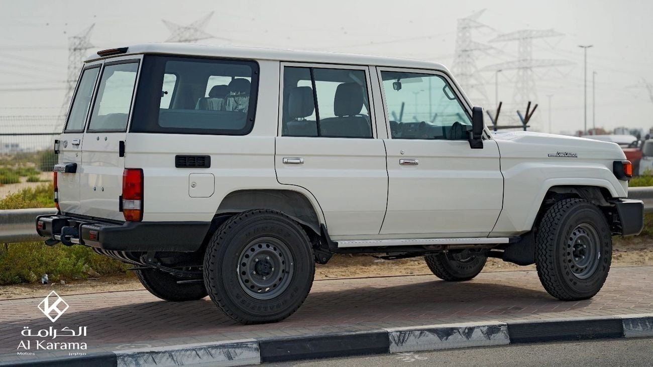 تويوتا لاند كروزر 70 LC76 - LX 4.2L Diesel Engine | Manual 4x4 Transmission | Diff Lock | 5 Door | 9+ Seating