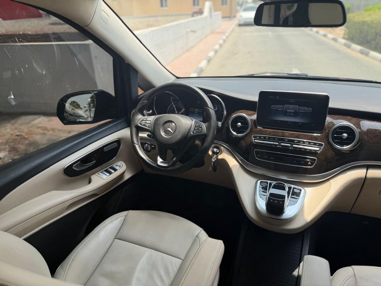 مرسيدس بنز V 250 AVANTGARDE LWB