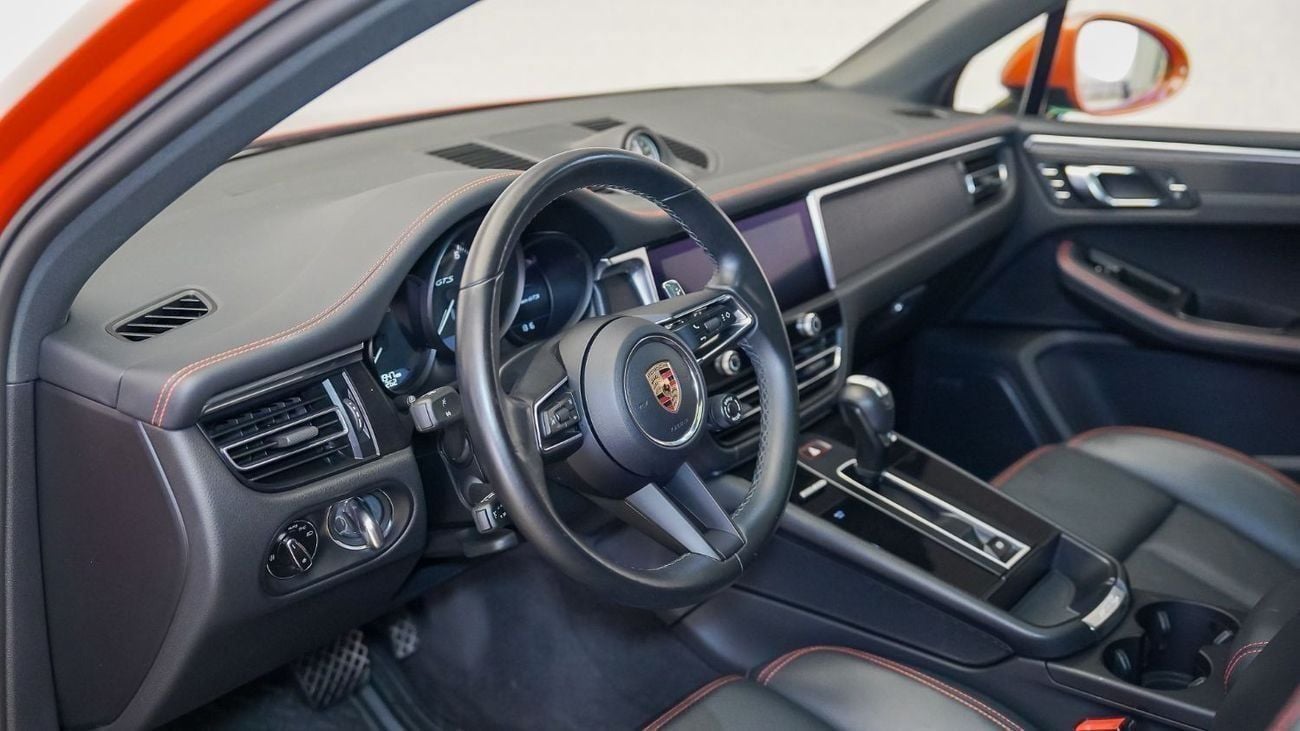 بورش ماكان GTS 2.9L (435 HP) UAE's Very Best Example | 2 Years Free Servicing | AED 4,147 Per Month