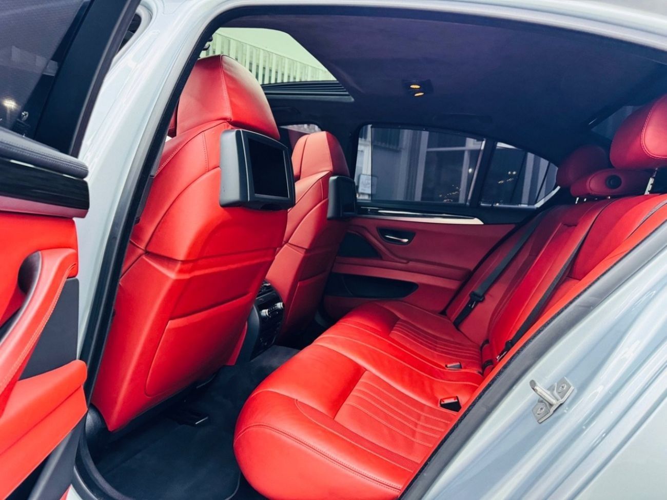 بي أم دبليو M5 Std 4.4L