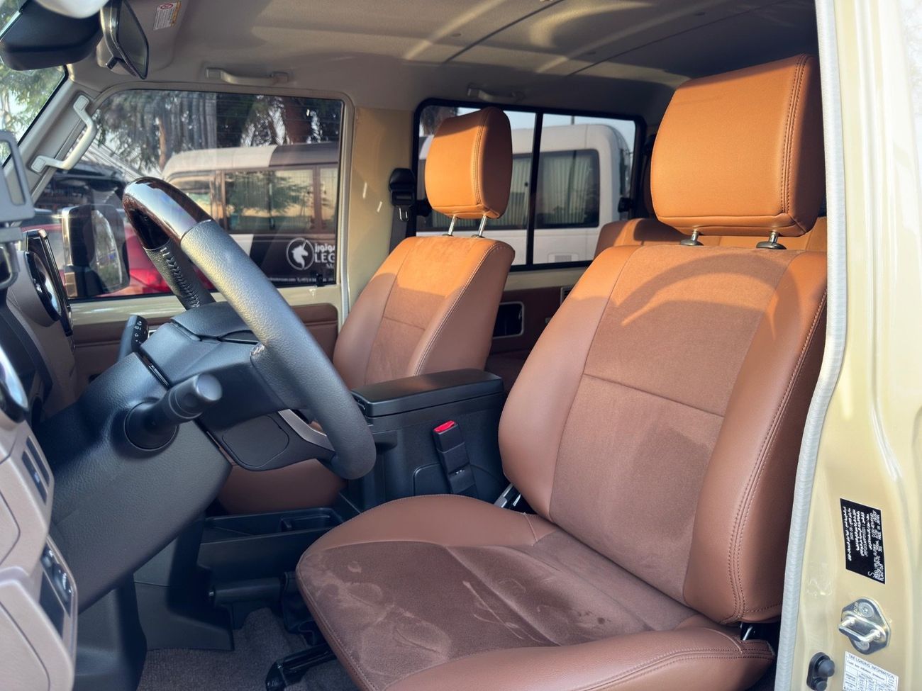 Toyota Land Cruiser LX V6