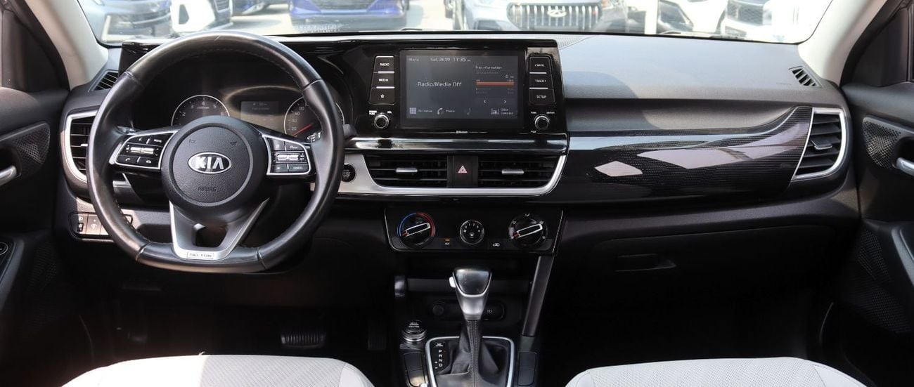 Kia Seltos EX ACCIDENTS FREE - GCC - ORIGINAL PAINT - SUNROOF - PERFECT CONDITION INSIDE OUT - 1600 CC