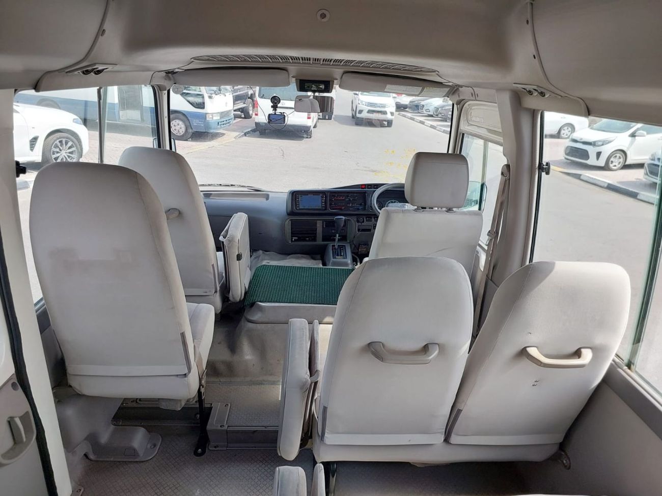 تويوتا كوستر (RAMADAN OFFER) TOYOTA COASTER BUS RHD 2011 MODEL 4.0 L DIESEL AUTOMATIC(PM53682)
