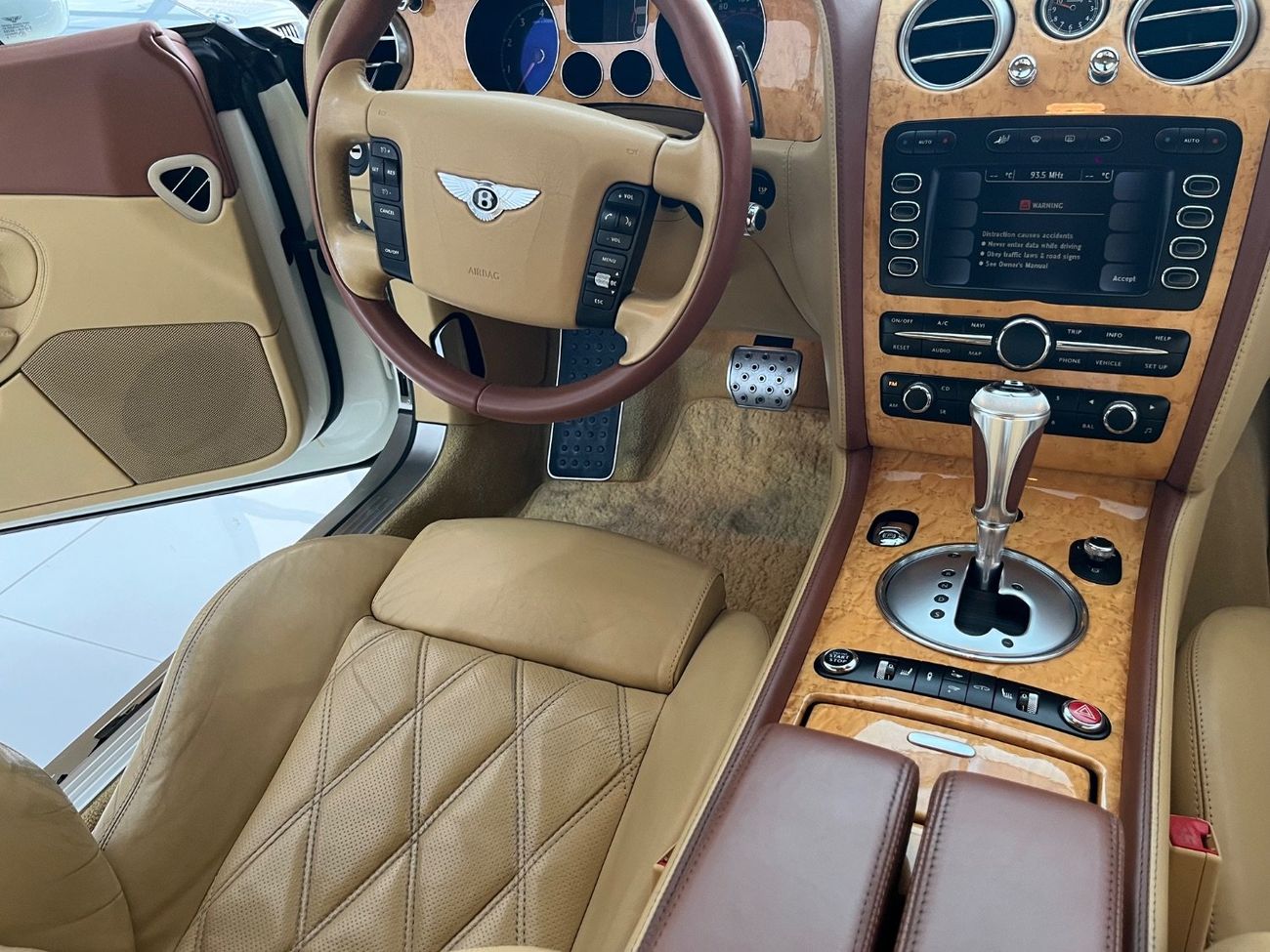 بنتلي كونتيننتال جي تي