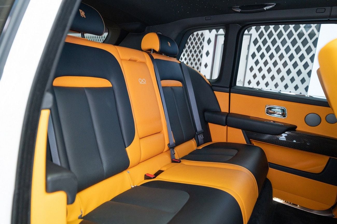 Rolls Royce Cullinan BLACK BADGE