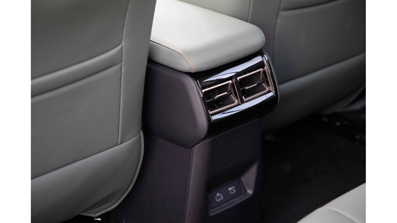 Chery iCar 03 2024 ICAR EQ3 V2 Long Range - White inside Green | Export Only