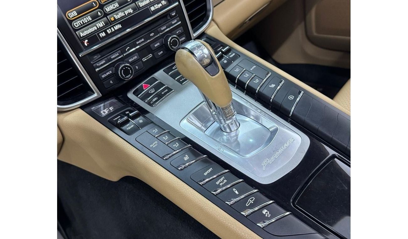 Porsche Panamera 4S 3.0L 2015 Porsche Panamera 4S, Service History, Sport Chrono Package, Excellent Condition