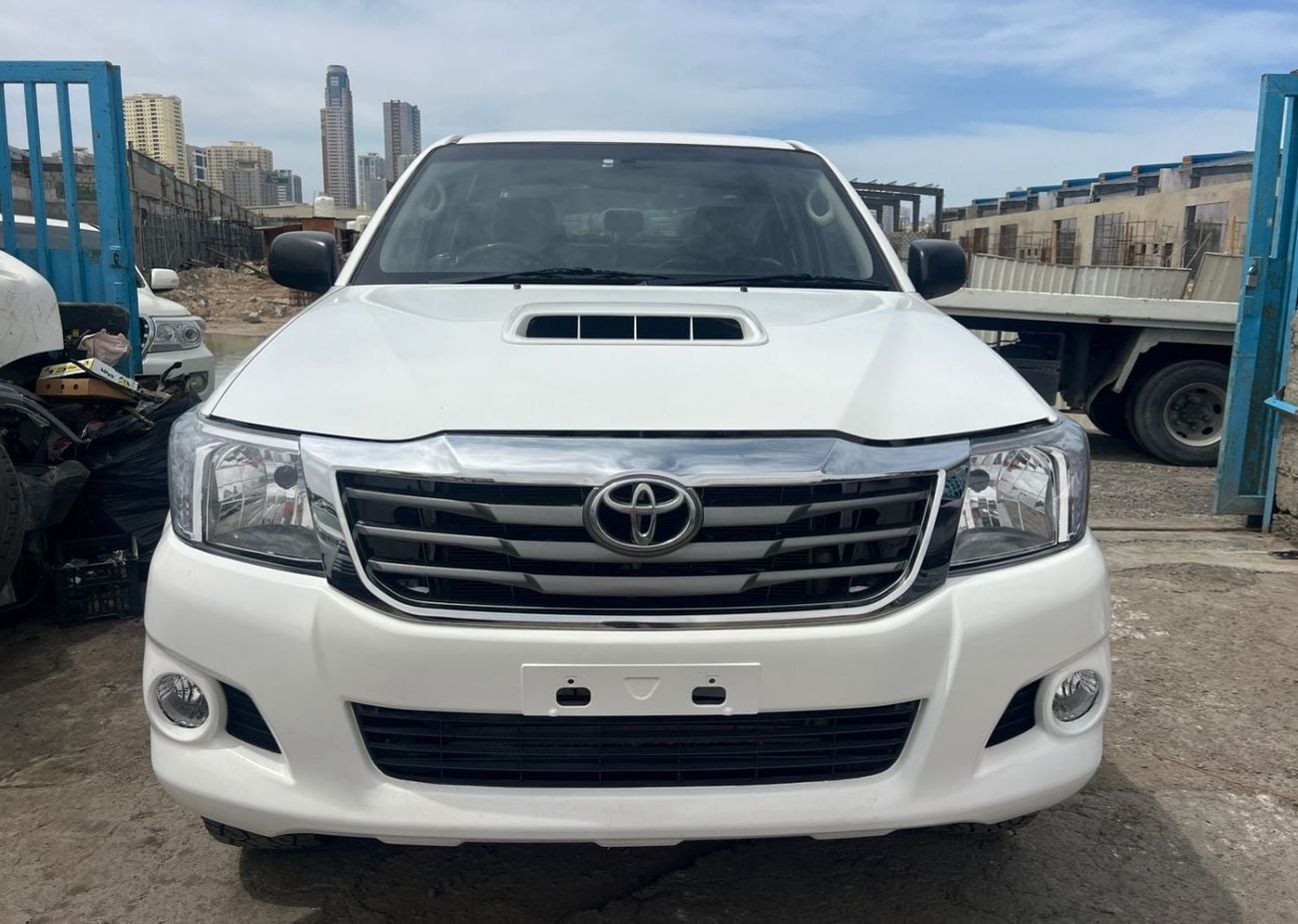 Toyota Hilux DLX RIGHT HAND DRIVE ONLY FOR EXPORT