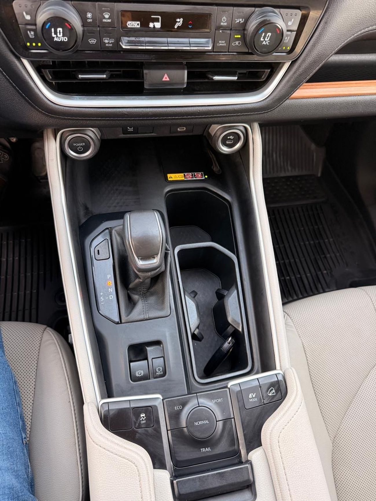 تويوتا جراند هايلاندر Hybrid XLE Full option panoramic, 360 camera 2024