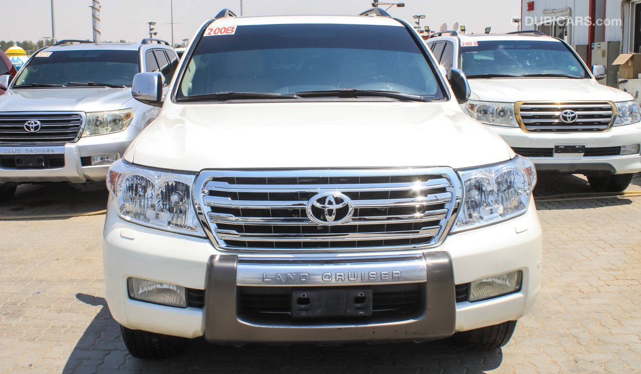 Toyota Land Cruiser VXR V8