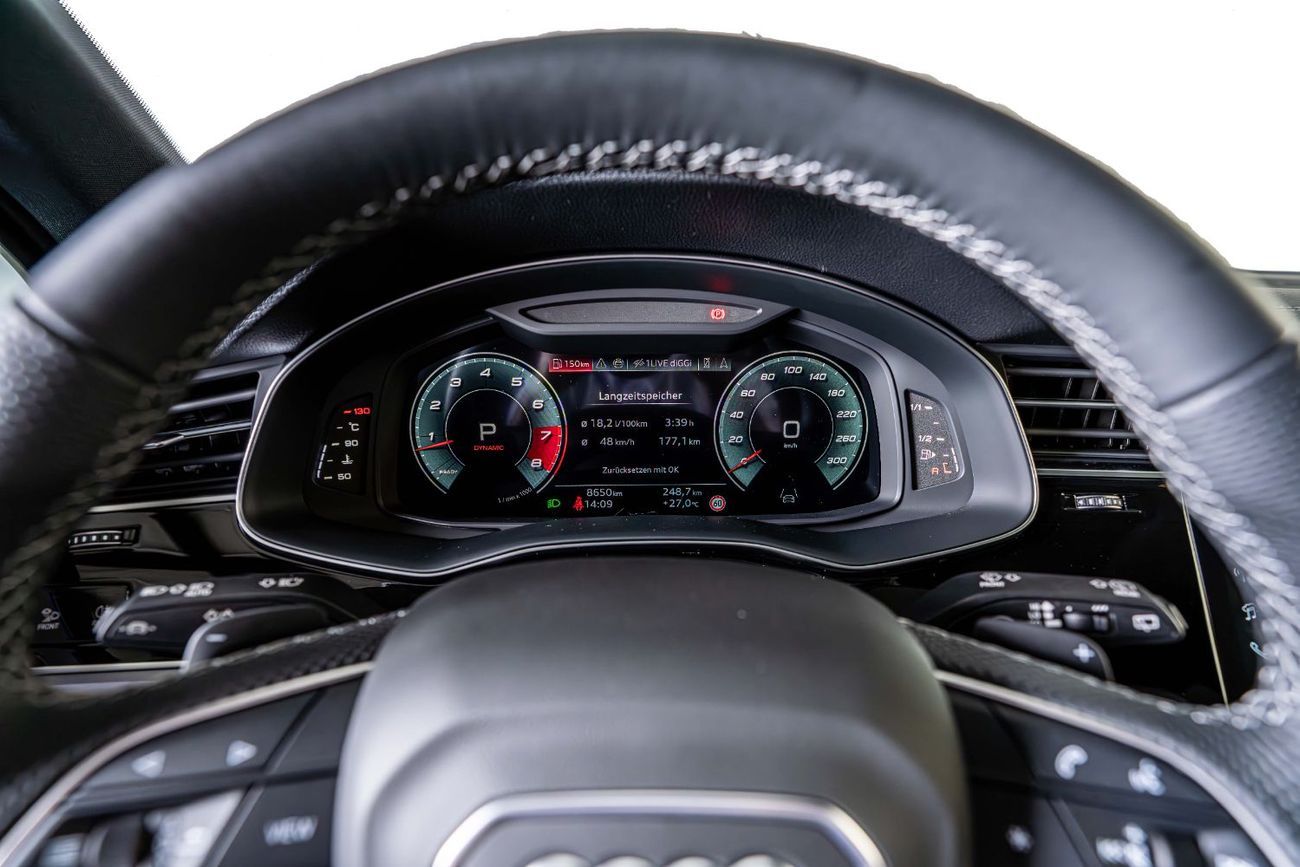 Audi SQ7 2025-Twin Turbo V8-Al Nabooda Warranty-Exclusive Color-Sports Exhaust-22 Inch Rims