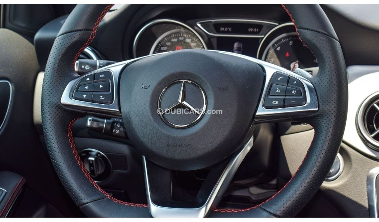 Mercedes-Benz GLA 180 Mercedes GLA180 AMG 2020