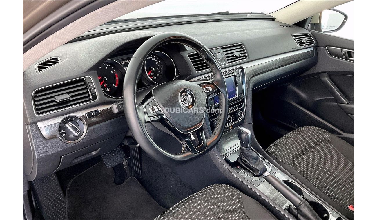 Volkswagen Passat SE