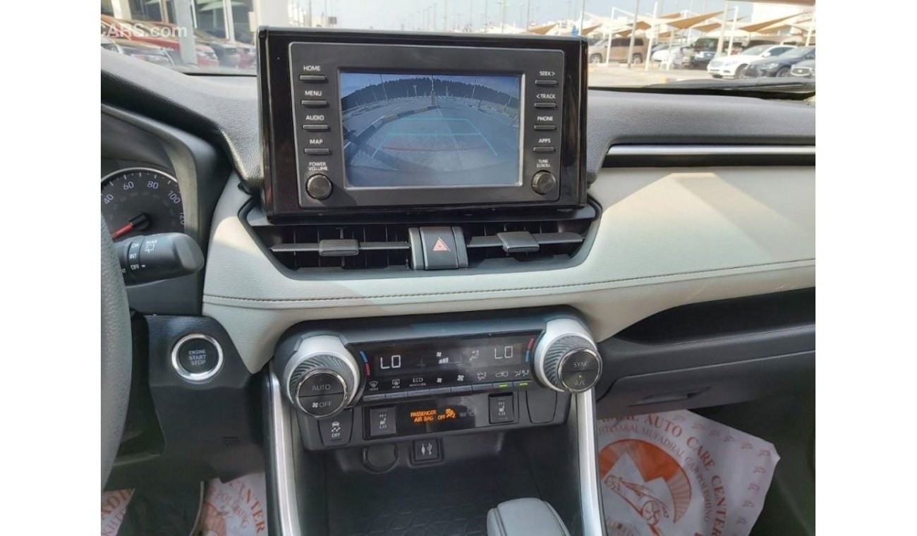 Toyota RAV4 XLE - sunroof  LIMITED