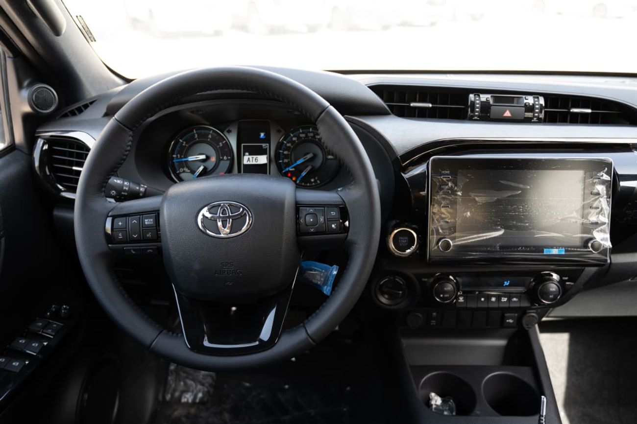 تويوتا هيلوكس 2.8L GD Adventure | Double Cabin Pickup | Automatic | Four Wheel drive | Diesel | 5 Seats | 4 Door