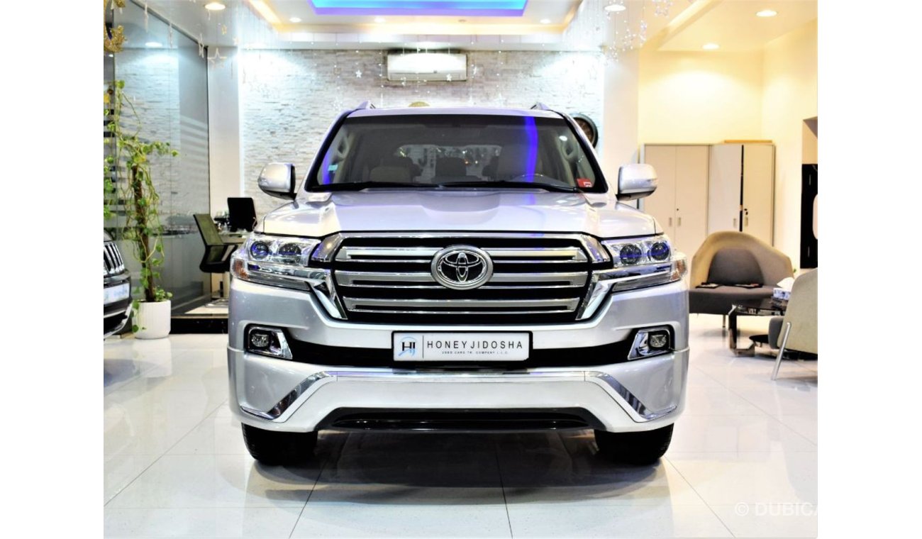 تويوتا لاند كروزر ONLY 35000KM! FULL SERVICE HISTORY!! AMAZING Toyota Land Cruiser G.X.R 2016 Model! Silver Color GCC