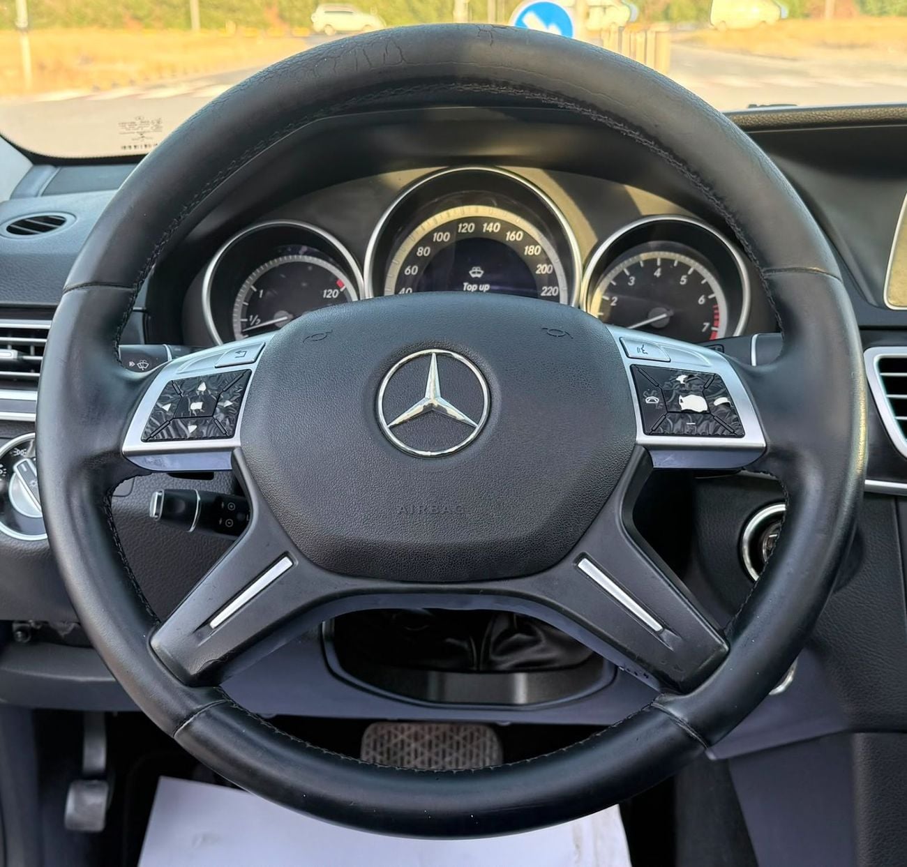 Mercedes Benz E200