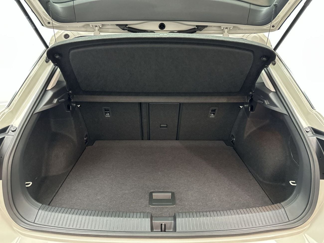 فولكس واجن T ROC Life 1.4L